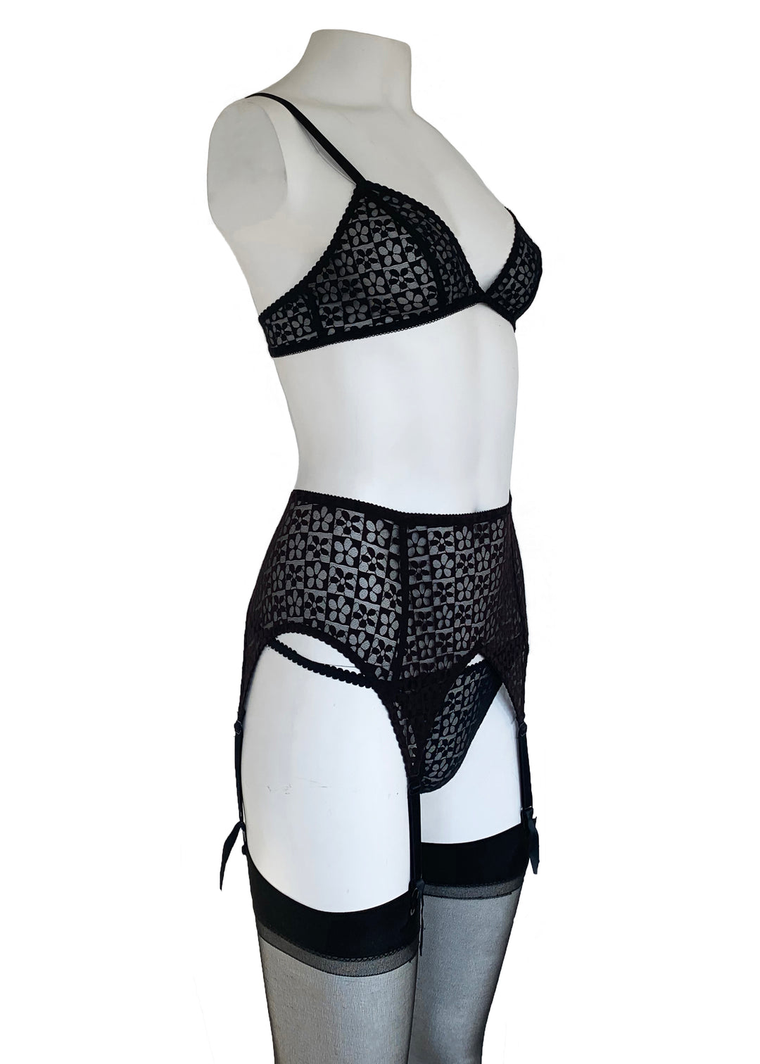Daisy Jacquard Wide Garter Belt DEBORAH MARQUIT Daisy Jacquard Wide Garter Belt DEBORAH MARQUIT